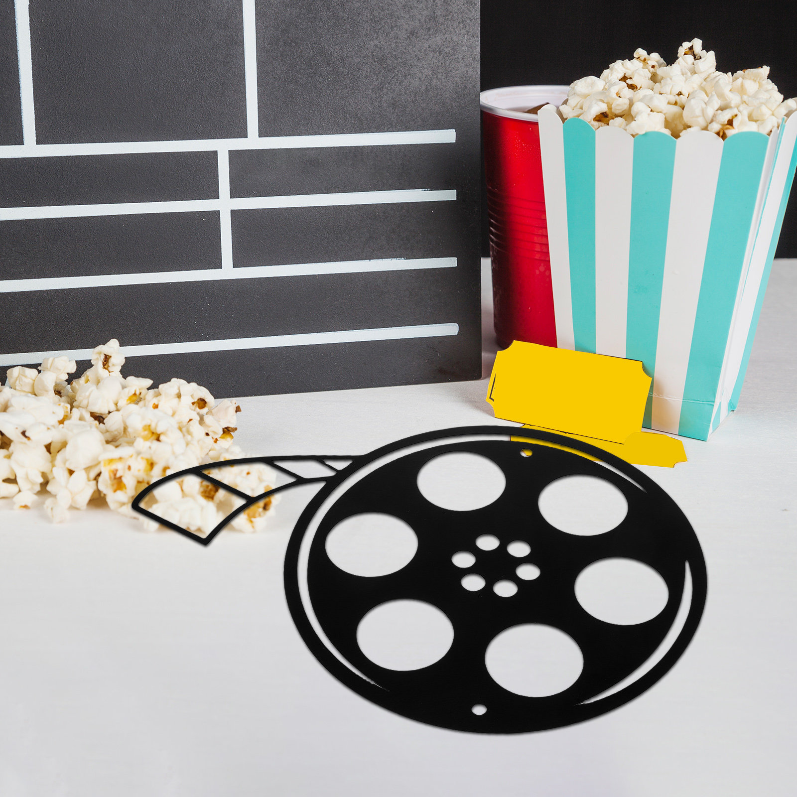 Decoração de Parede em Metal c - Home Cinema Night avaliação e preço